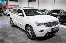 جیپ گراند شیرۆکی